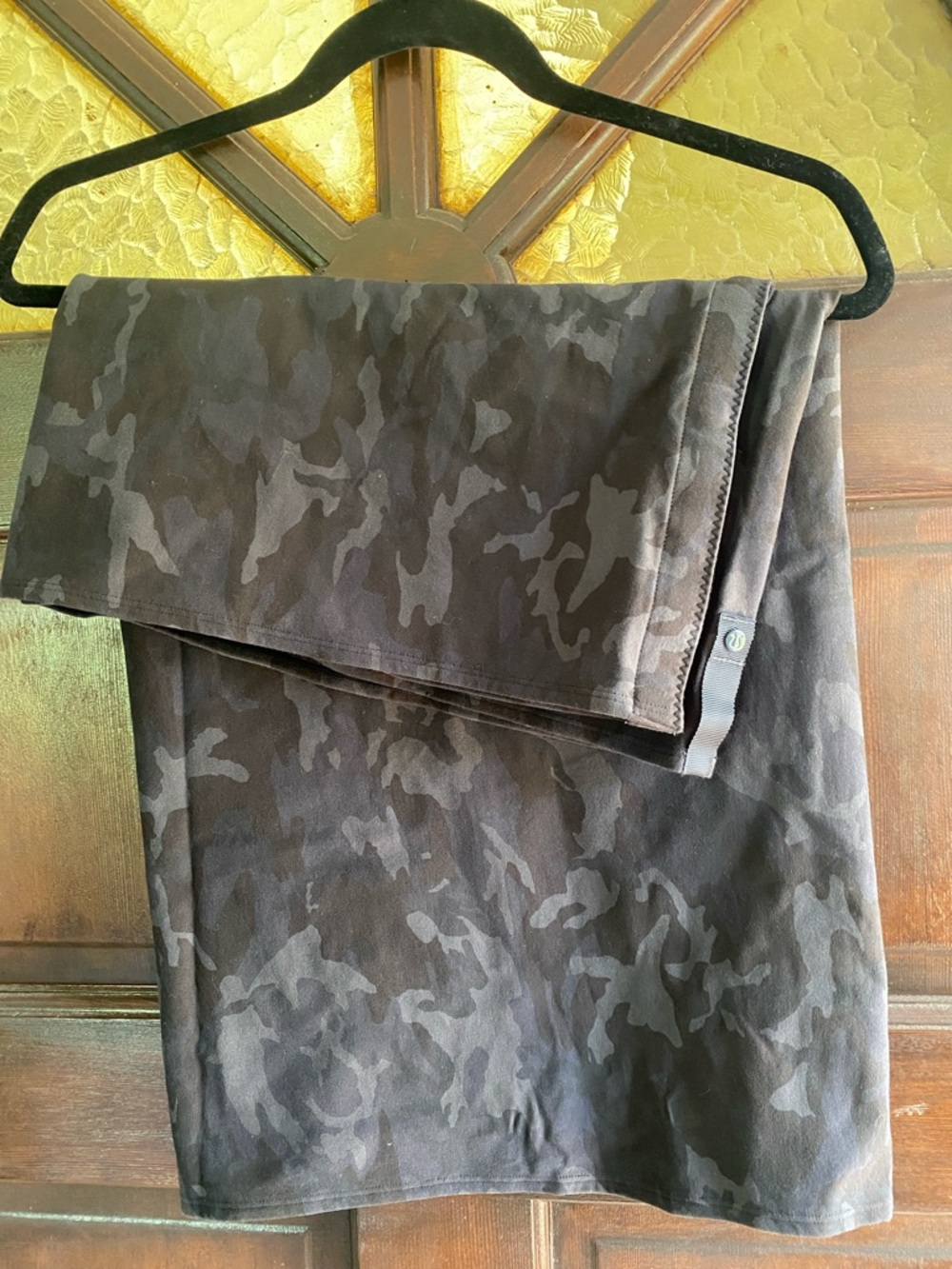 Lululemon Black Charcoal Camo Vinyasa Scarf